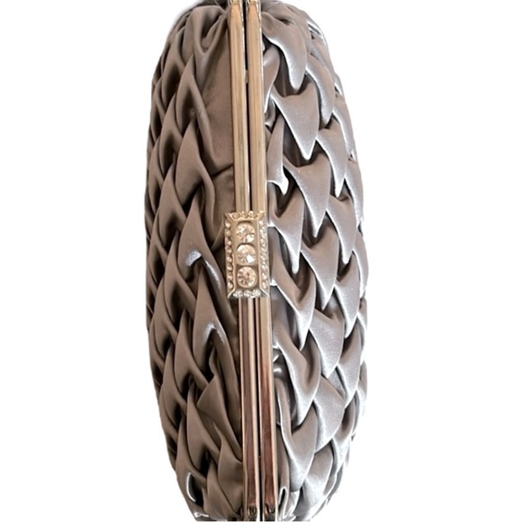 Gray Satin Evening Handbag Clutch with Silver Crossbody Chain Strap - Picture 3 of 6